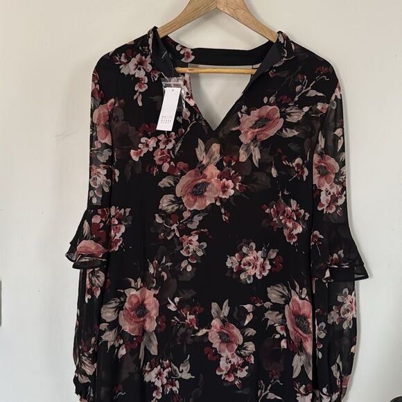 White Houseโ Black Market  Floral Chiffon Dress NWT Keyhole Neck Small - Picture 6 of 10